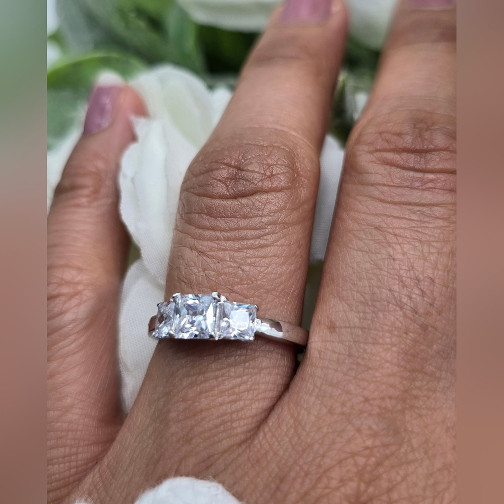 🥰 CLASSICAL TRIO RING - Picture 3 of 7